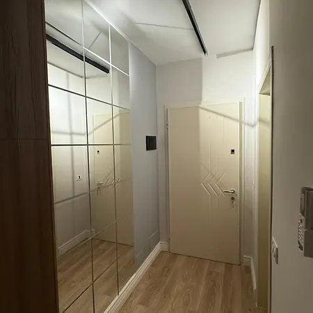 Sky 2 Apartamento